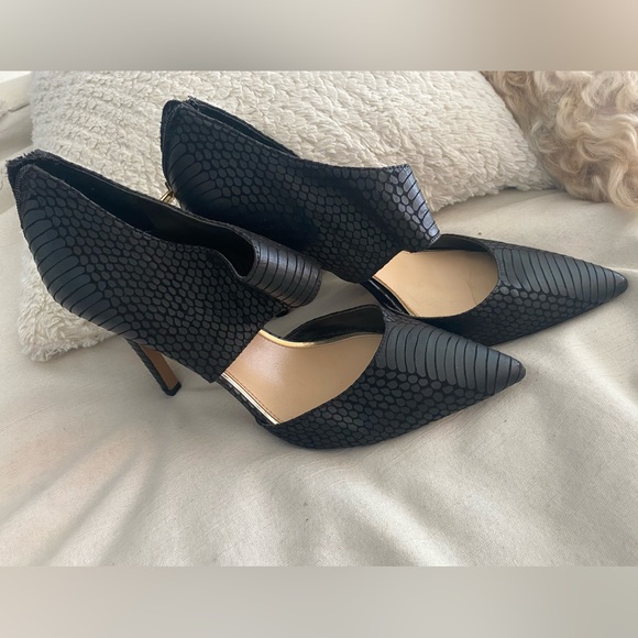 Jessica Simpson Snake Print Black Ankle Strap Pointed Heel - Picture 4 of 7